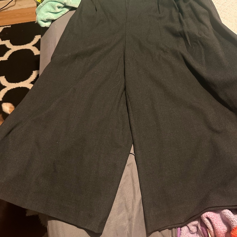 Uniqlo Black Wide-Leg Pants